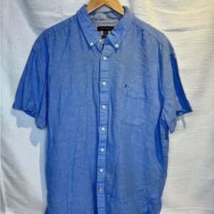 Tommy Hilfiger Men’s Light Blue Short Sleeve Button-Down Shirt